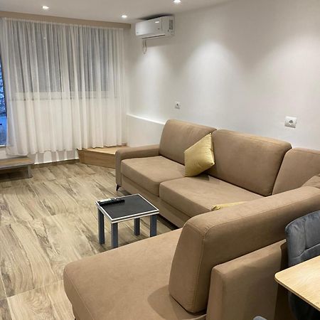 Apartaments Rraku Sarandë Eksteriør billede