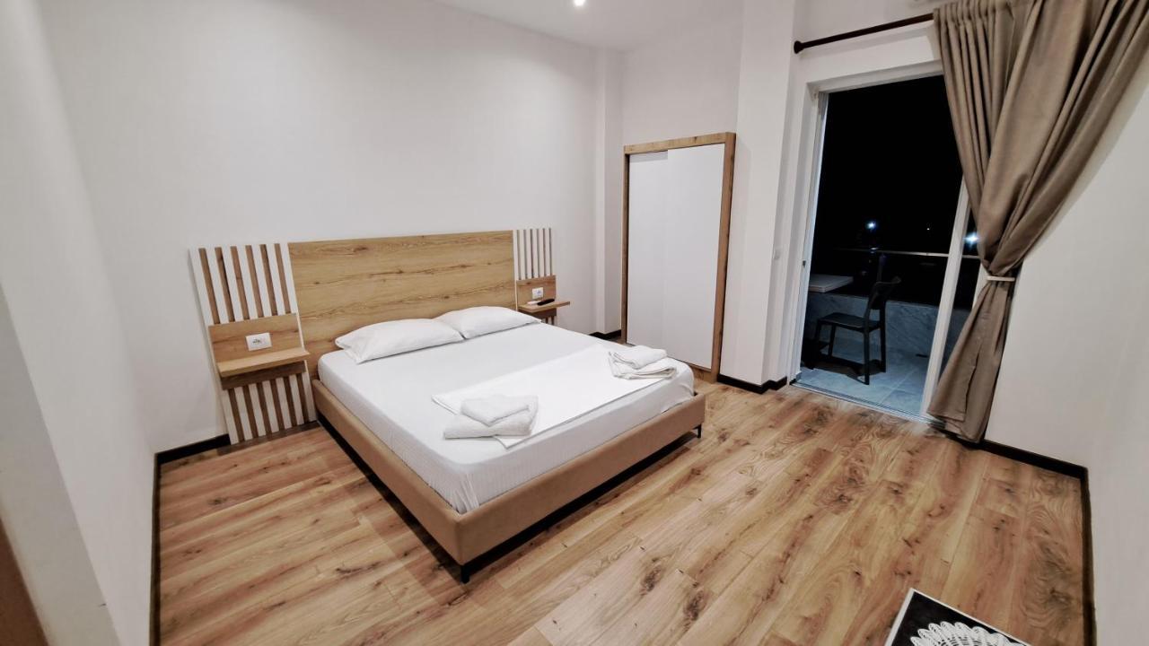 Apartaments Rraku Sarandë Eksteriør billede