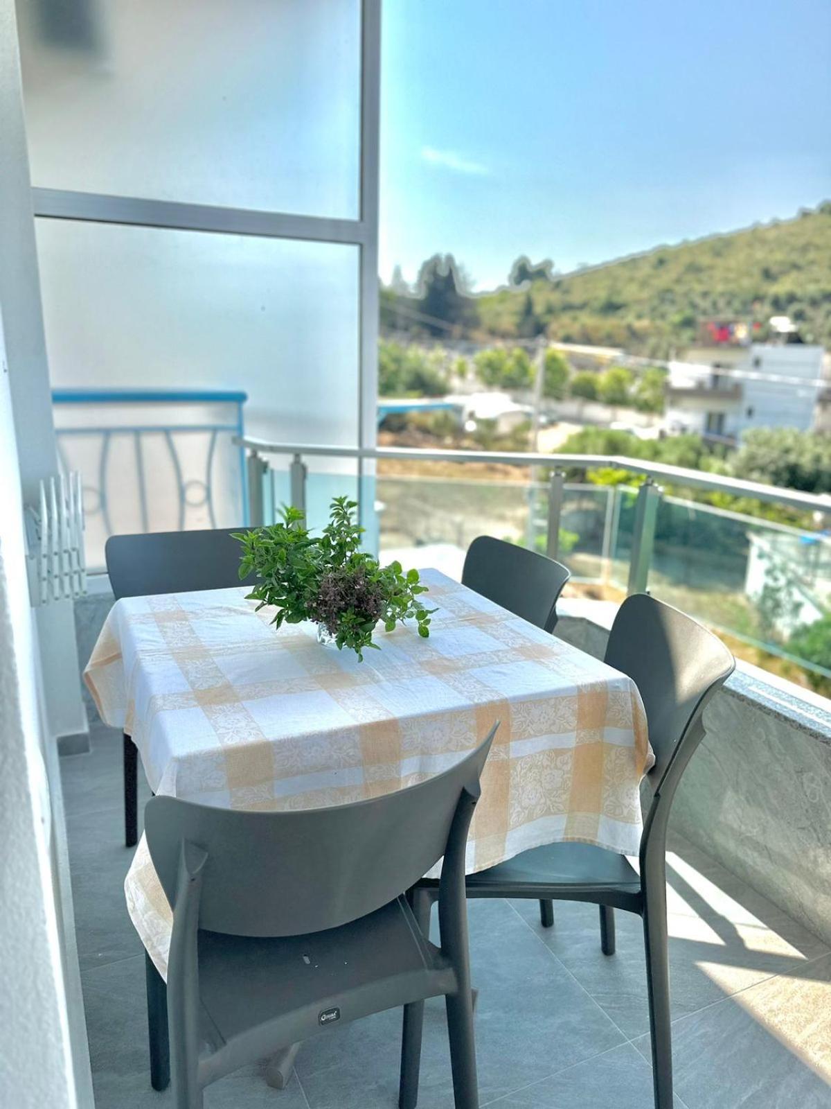 Apartaments Rraku Sarandë Eksteriør billede