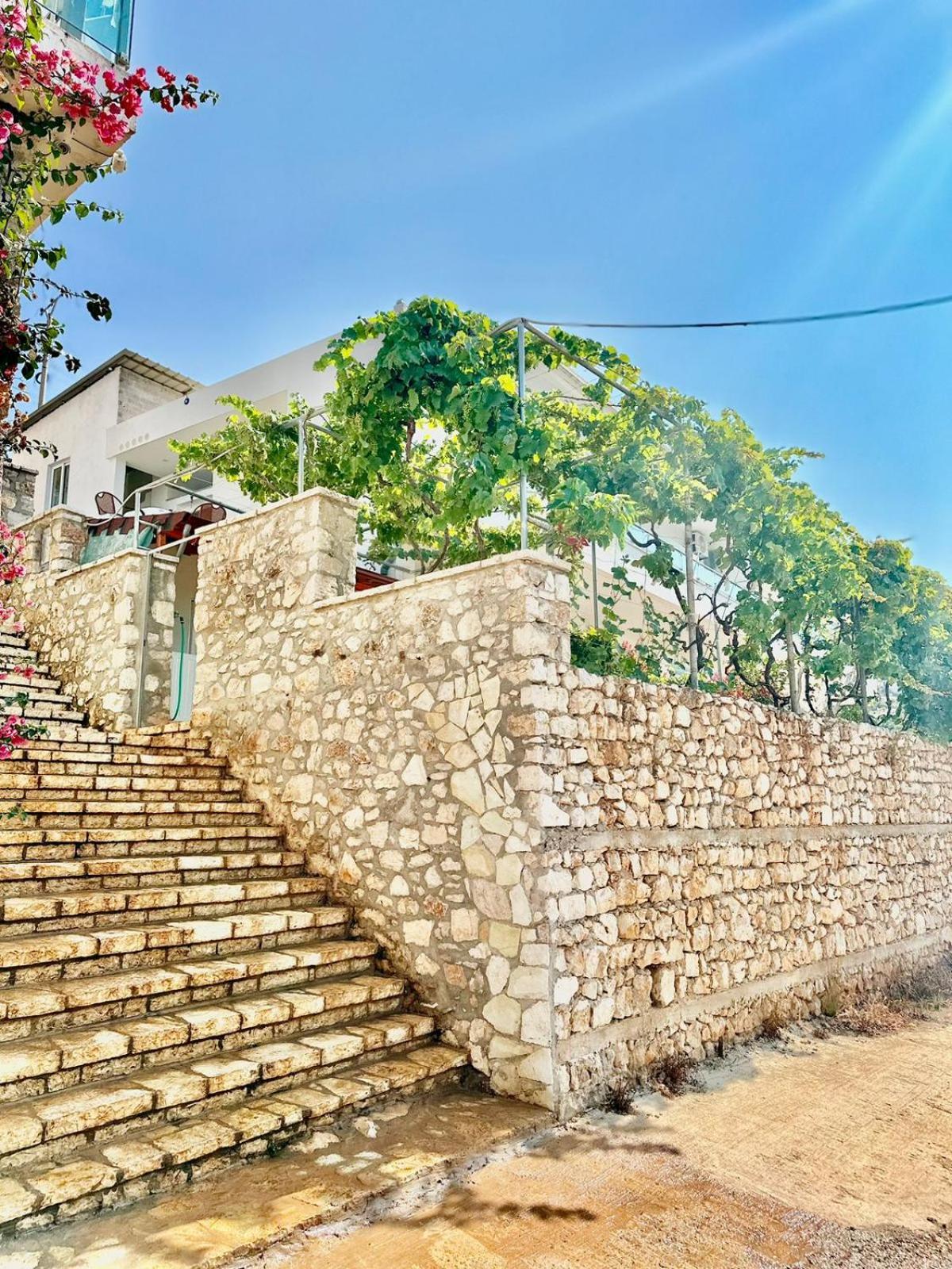 Apartaments Rraku Sarandë Eksteriør billede