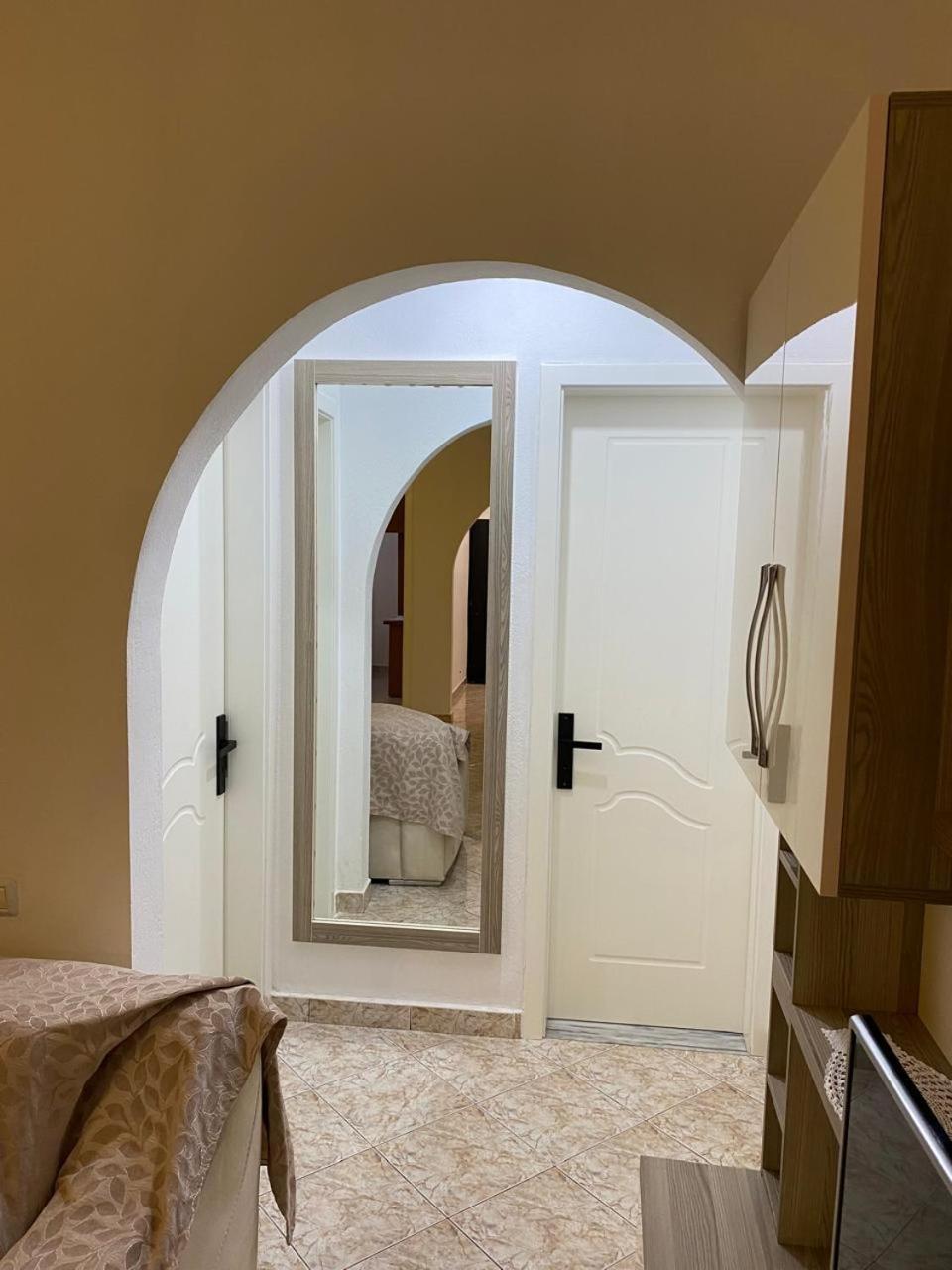 Apartaments Rraku Sarandë Eksteriør billede
