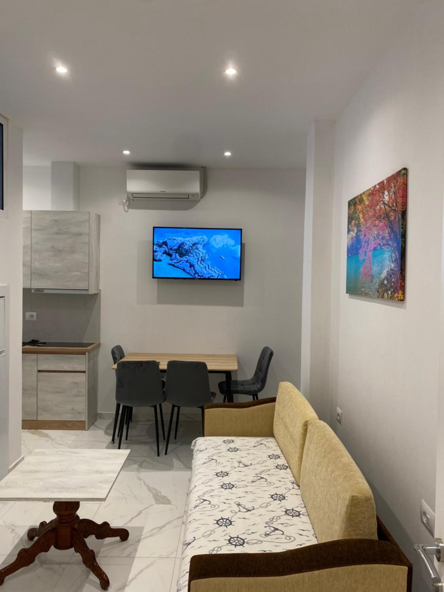 Apartaments Rraku Sarandë Eksteriør billede