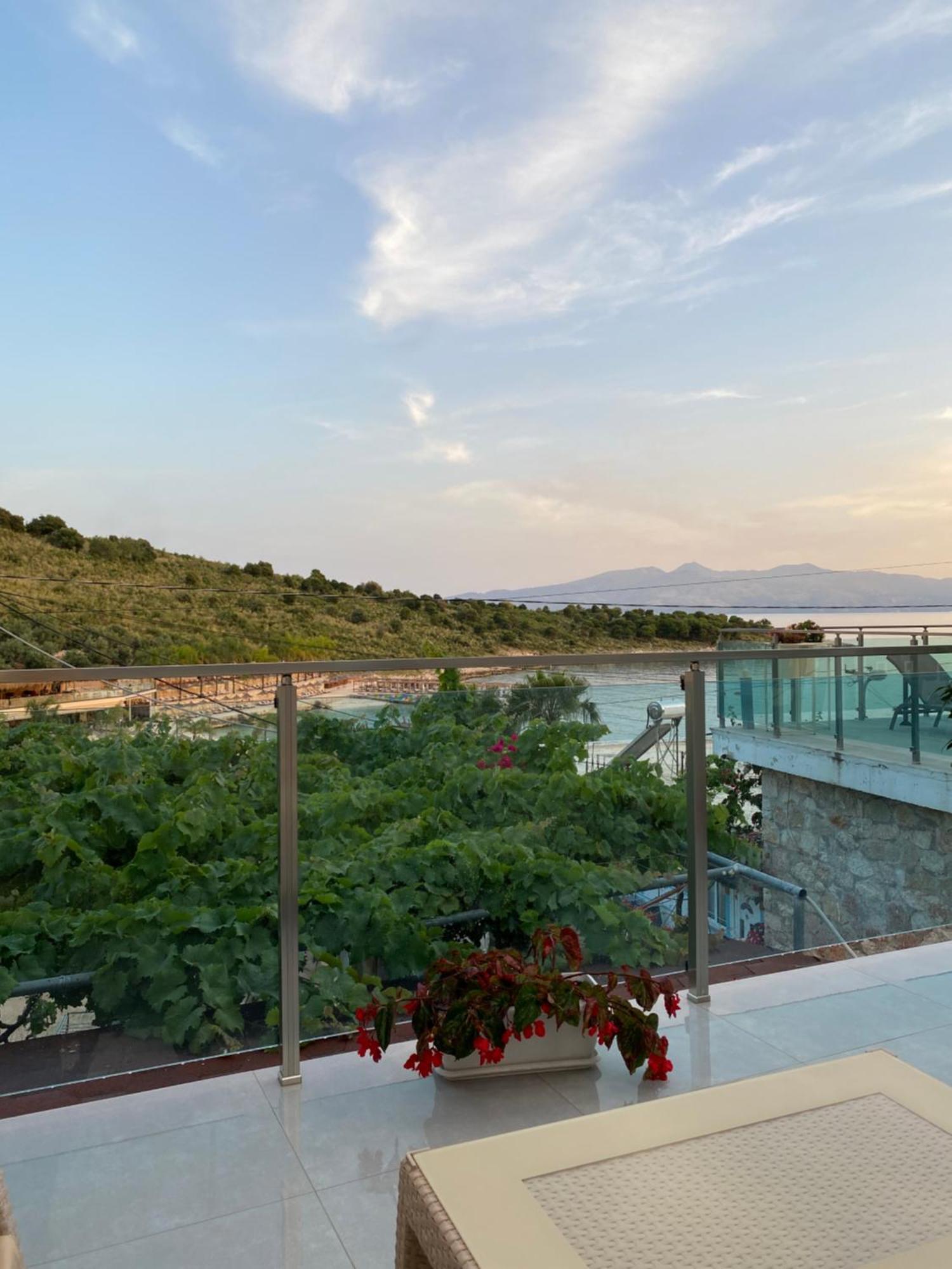 Apartaments Rraku Sarandë Eksteriør billede