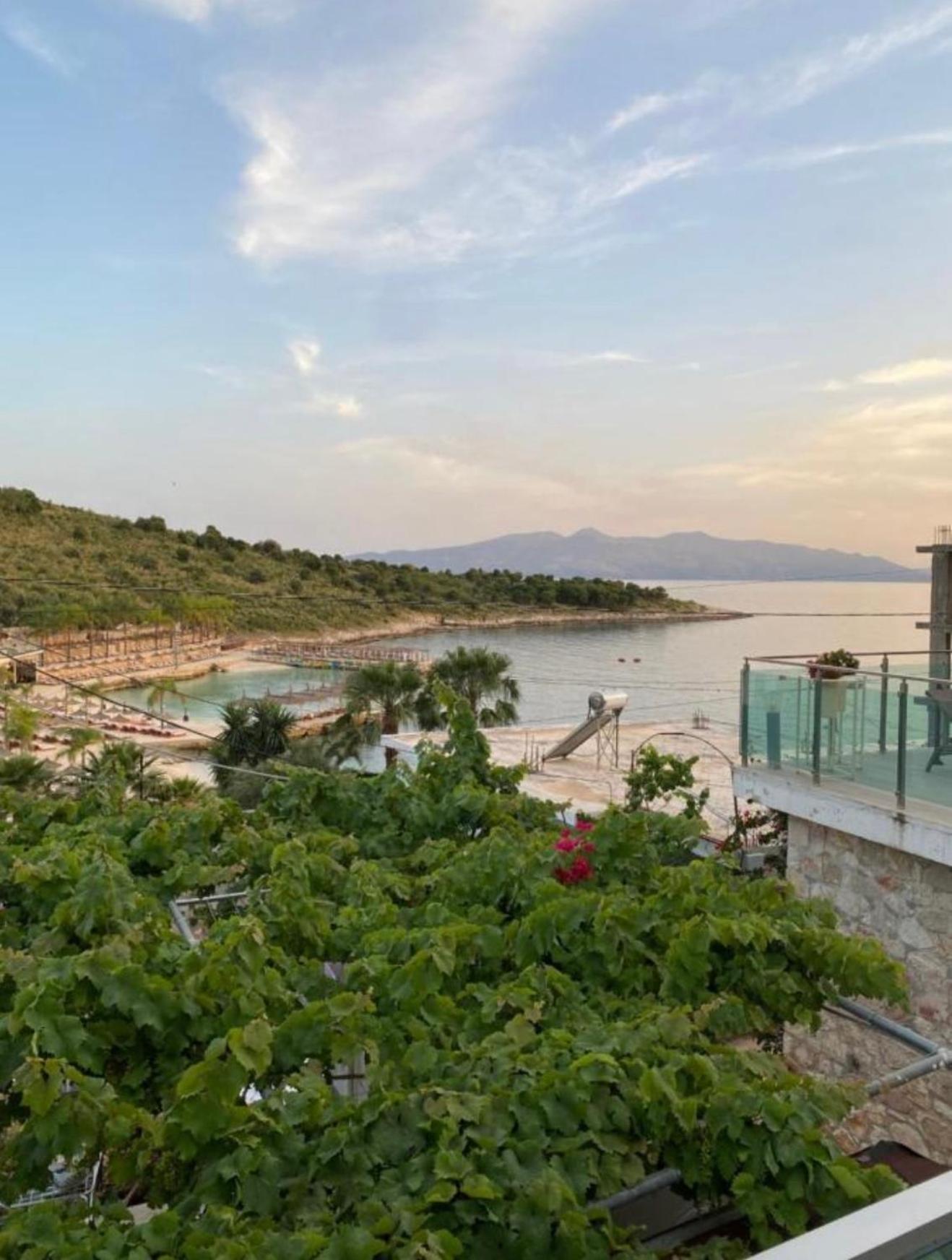 Apartaments Rraku Sarandë Eksteriør billede