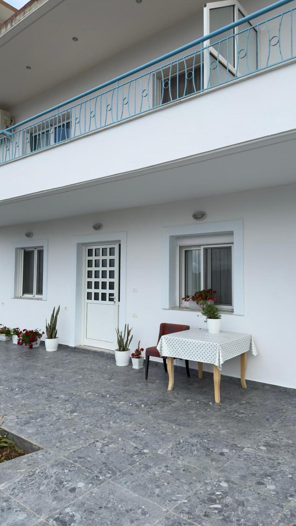 Apartaments Rraku Sarandë Eksteriør billede