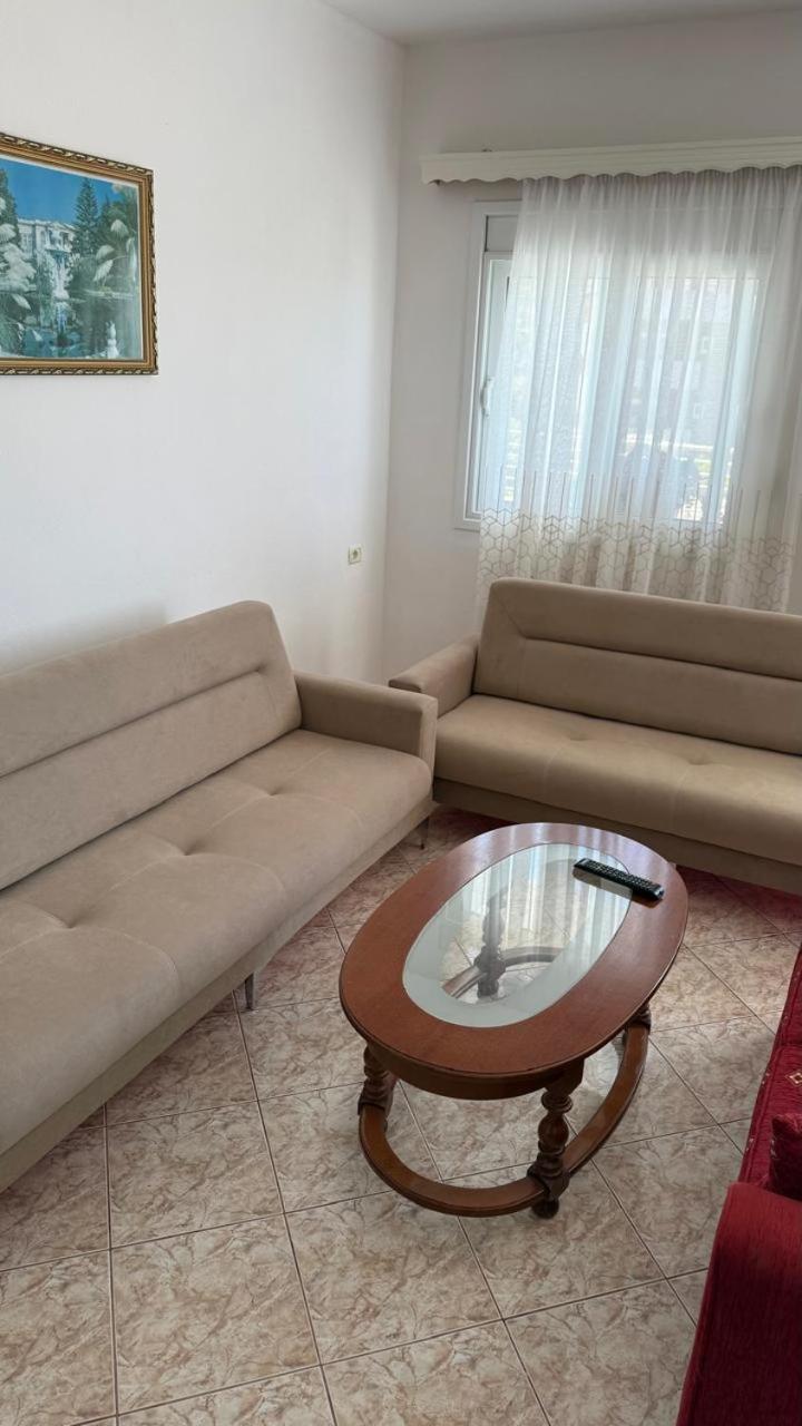 Apartaments Rraku Sarandë Eksteriør billede